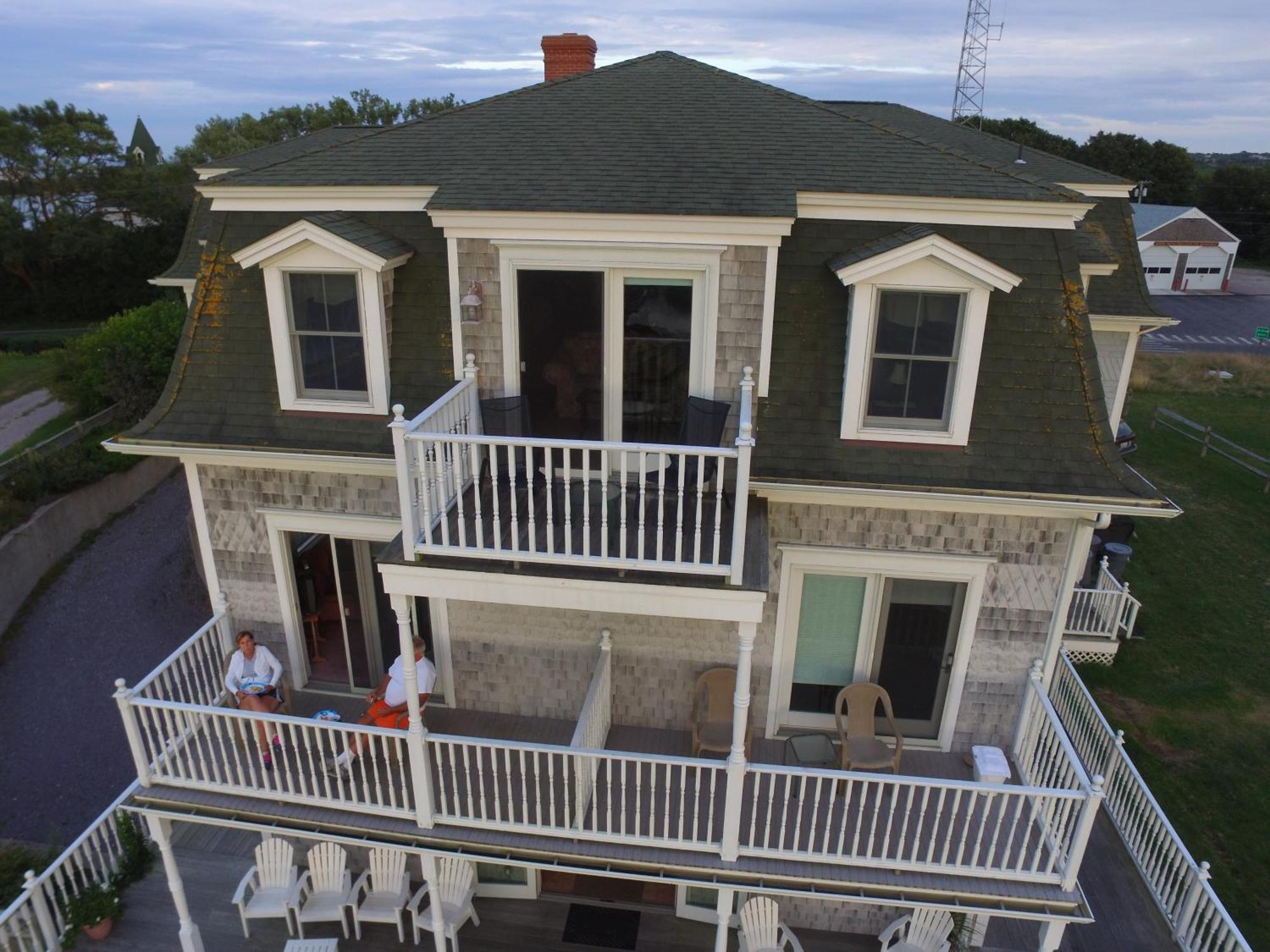 Payne'S Harbor View Inn New Shoreham Exterior photo