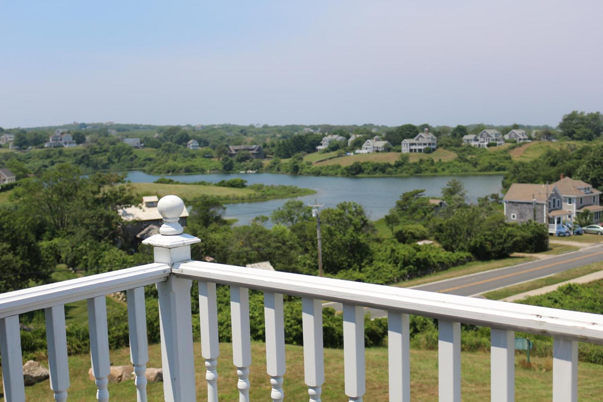 Payne'S Harbor View Inn New Shoreham Exterior photo
