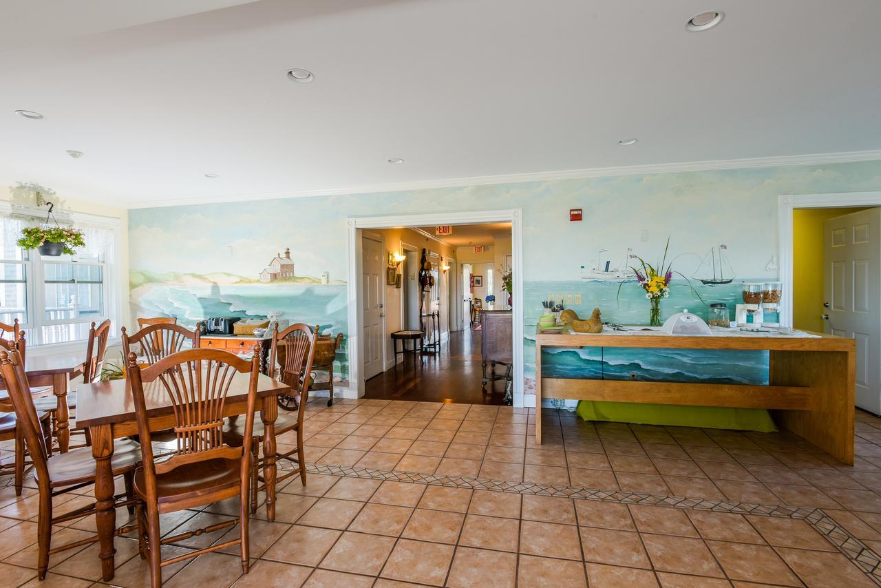 Payne'S Harbor View Inn New Shoreham Exterior photo